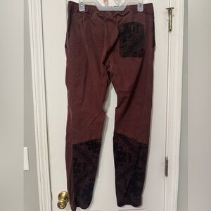 Black Men's Joggers with Patterned Accents